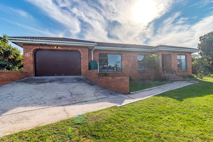3 Bedroom Property for Sale in Seafield Eastern Cape